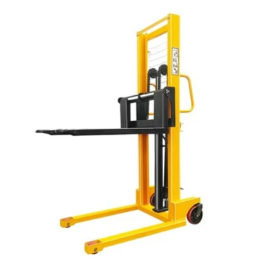 Ưu điểm của Stacker và xe tải thủ công là gì?